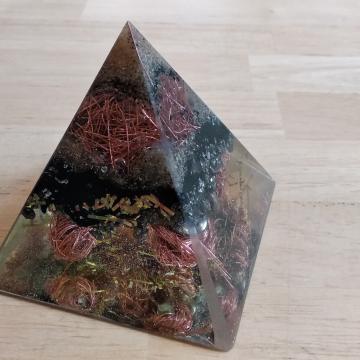 Orgonit Pyramide 8x8 x10 cm
