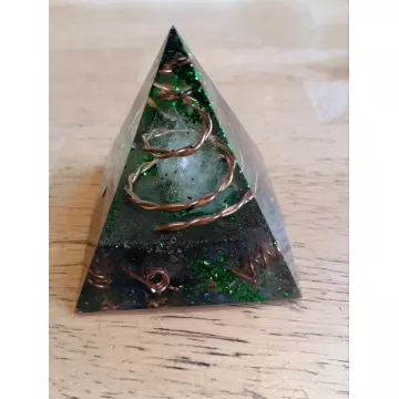 Orgonit Pyramide 7x7 x7 cm